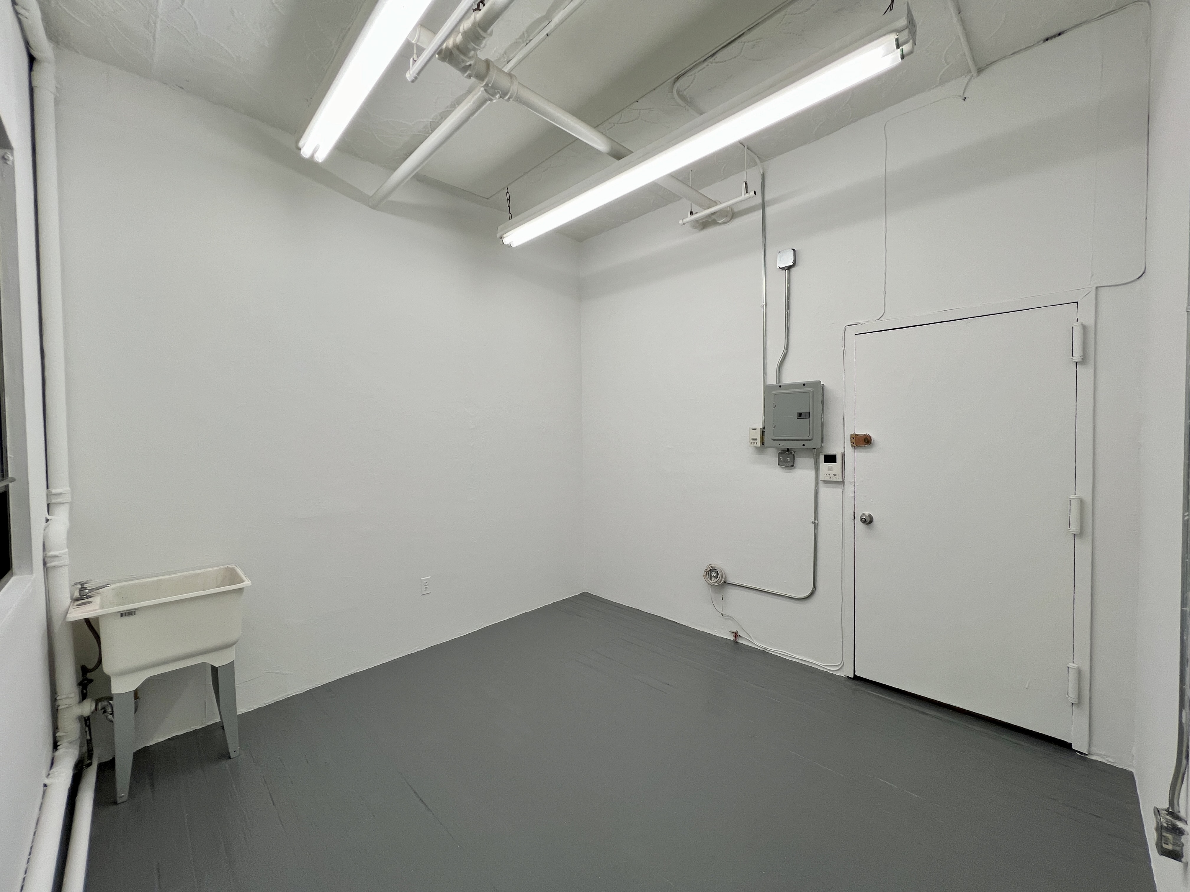 approx. 140 sq ft #E18
