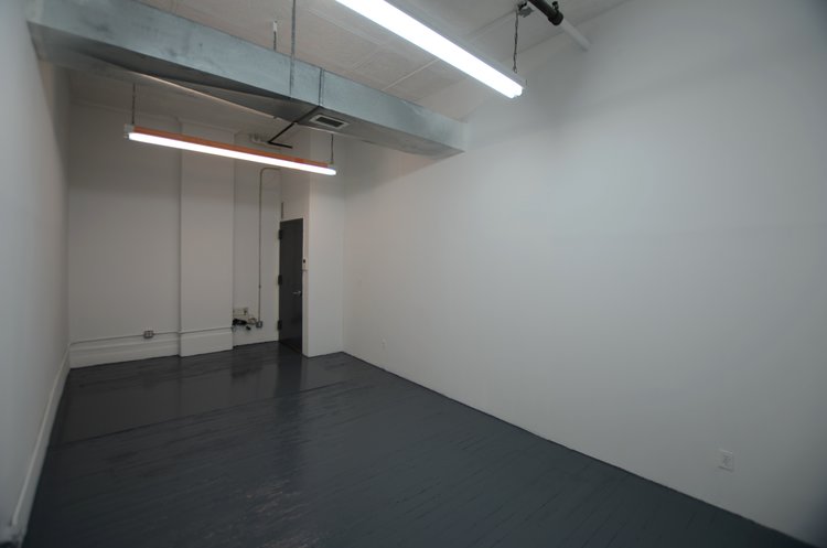 approx. 280 sq ft #410